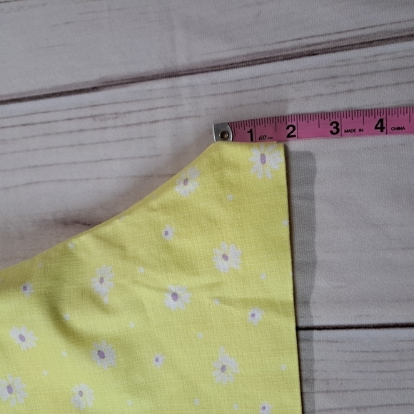 LOFT The Riviera Short Yellow With Flowers Size 8P - Picture 2 of 12